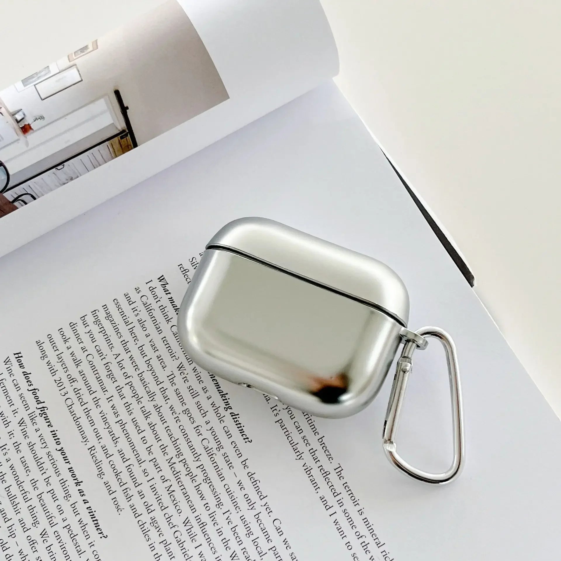 Premium Galvanisierte Hülle für Apple AirPods4/3/2/1 and Pro Series 2024/2022/2021/2019/2016 | MagSafe Case Schutzhülle – Silber-Metall Cover mit Schlüsselanhänger für AirPods