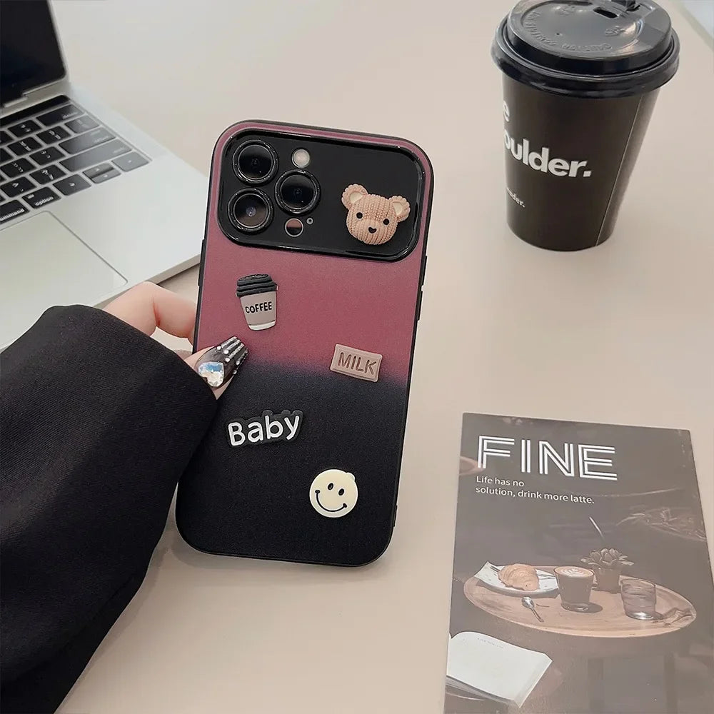 Hochwertige 3D-Bär-Kaffee-Spielzeug-Farbverlauf-Design iPhone-Hülle | MagSafe Case mit Kameralinsenschutzabdeckung für Apple iPhone 15/14/13/12 Pro Max Plus Cover | Panzertasche, Stoßstangenabdeckung Handyhülle | Premium-Silikon-Schutzhülle - Phone Heaven Zone