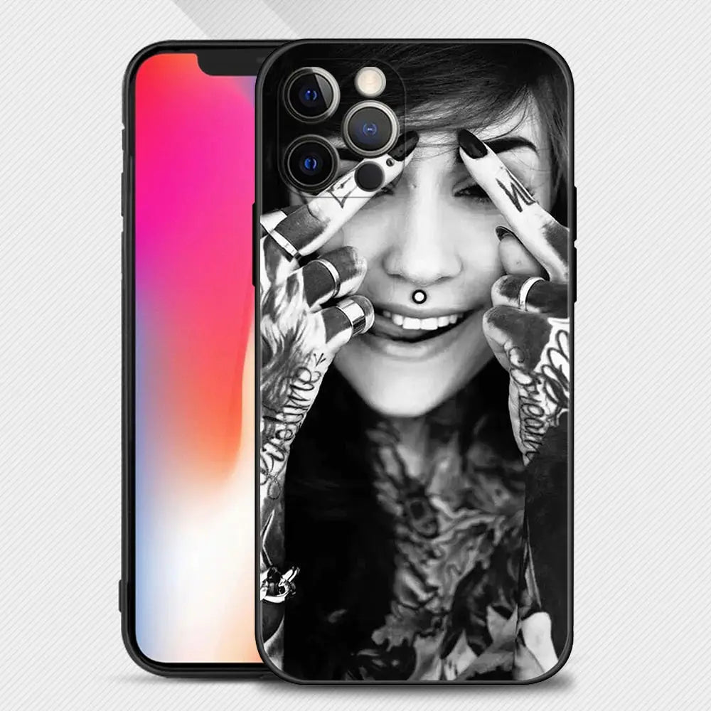 Hochwertige BadBoy Tattoo Street Design iPhone Hülle | MagSafe Case mit Rundumschutz für Apple iPhone 15/14/13/12 Pro Max Plus Cover | Panzertasche, Stoßstangenabdeckung Handyhülle | Premium Schutzhülle - Phone Heaven Zone